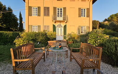 Villa Il Torrazzo, Vista Mare, Massarosa: Arbuste, Maison, Façade, Domicile, Jardin, Chalet, Biens, Porte, Couverture De Sol, Ferme