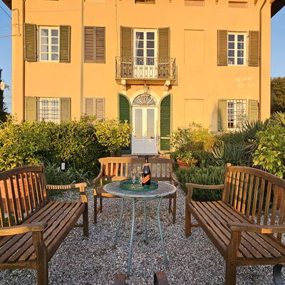 Villa Il Torrazzo, Vista Mare, Massarosa: Arbuste, Maison, Façade, Domicile, Jardin, Chalet, Biens, Porte, Couverture De Sol, Ferme