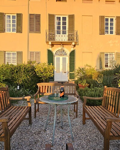 Villa Il Torrazzo, Vista Mare, Massarosa: Arbuste, Maison, Façade, Domicile, Jardin, Chalet, Biens, Porte, Couverture De Sol, Ferme
