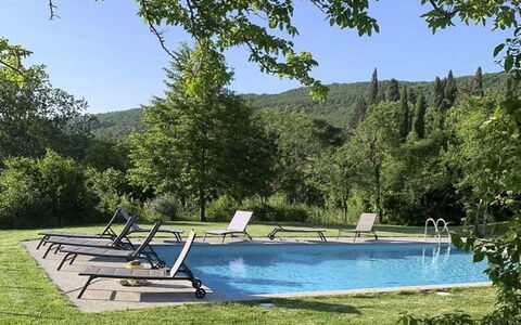 Podere i Prati: Arbre, Mobilier De Jardin, Meubles, Piscine, Ombre, Loisir, Jardin, Balancelle, Aménagement Paysager, Eco Hôtel