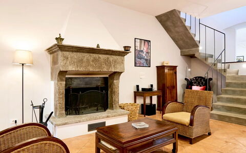 Podere i Prati: Meubles, Design Intérieur, Sol, Bois, Sol, Pièce, Éclairage, Plafond, Domicile, Salon