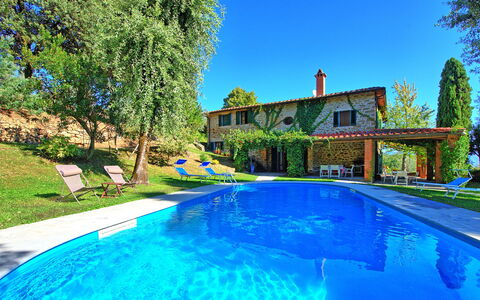 Villa Ulivacci: Bleu, Piscine, Recours, Biens, Hacienda, Eco Hôtel, Chalet, Jardin, Loisir, Villa