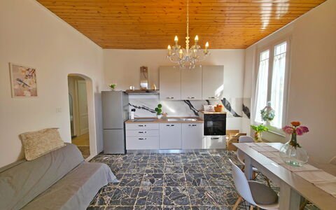 Casa Serena: Meubles, Design Intérieur, Sol, Sol, Bois, Plafond, Éclairage, Pièce, Luminaire, Chaise