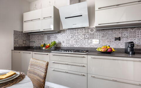 Casa Lory, Monteriggioni, Siena: Cuisine, Comptoir, Appareil De Cuisine, Cabinetry, Principaux Appliance, Meubles, Design Intérieur, Domicile, Électroménager, Tiroir