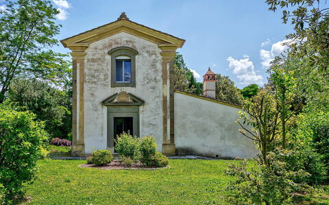 Villa Church: Herbe, Arbuste, Architecture, Jardin, Aménagement Paysager, Pelouse, Cour, Biens