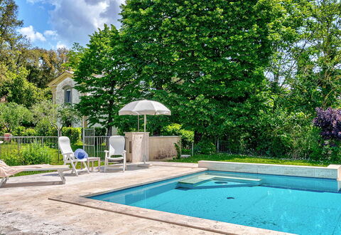 Villa Church: Piscine, Jardin, Ombre, Recours, Aménagement Paysager, Caractéristique De L'Eau, Arrière-Cour, Mobilier De Jardin, Eco Hôtel, Cour