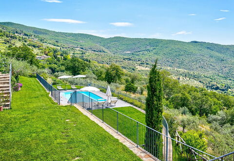 Villa Vita Bella: Colline, Station De Montagne, Piscine, Vallée, Crête, Clôture, Eco Hôtel, Villa, Village De Montagne, Ferme