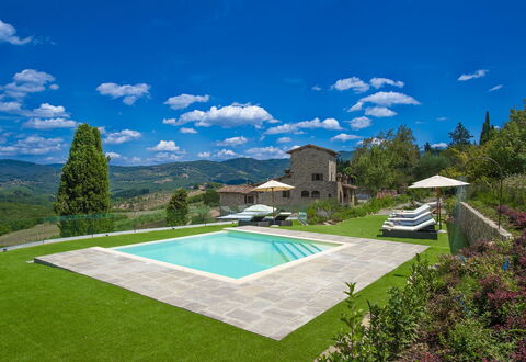 Villa Marinella: Piscine, Colline, Chaîne De Montagnes, Recours, Jardin, Ferme, Aménagement Paysager, Biens, Pelouse, Eco Hôtel