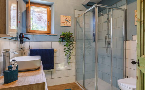 Villa dei Fiori: Sol, Design Intérieur, Sol, Luminaire Plomberie, Salle De Bains, Éclairage, Pièce, Meubles, Domicile, Plomberie