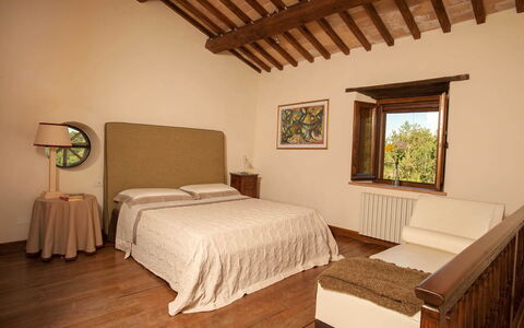 Villa Collombroso: Design Intérieur, Meubles, Mur, Bois, Lit, Chambre, Sol, Pièce, Domicile, Sol