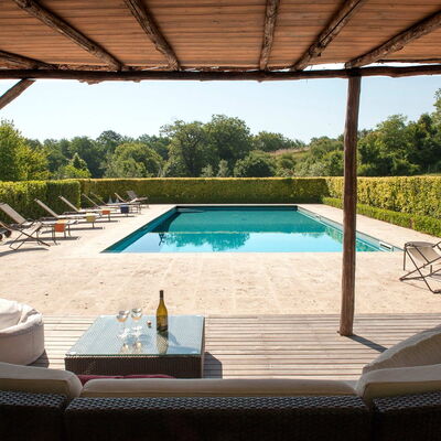 Villa Collombroso: Piscine, Mobilier De Jardin, Meubles, Recours, Balancelle, Ombre, Composite, Loisir, Chaise, Jardin