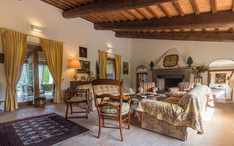 Villa Molinazzo 10: Meubles, Domicile, Maison, Éclairage, Chaise, Table, Sol, Salon, Plante D'Appartement, Pot De Fleur