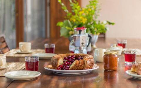 Villa Molinazzo 10: Aliments, Vaisselle, Serveware, Ingrédient, Table, Vaisselle, Coupe, Drinkware, Meubles, Assiette