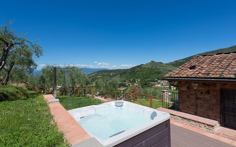 Il Podere: Piscine, Colline, Chaîne De Montagnes, Station De Montagne, Recours, Eco Hôtel, Vallée, Baignoire, Jacuzzi