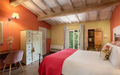 Villa la Foresta: Meubles, Design Intérieur, Mur, Chambre, Sol, Lit, Bois, Sol, Plafond, Pièce