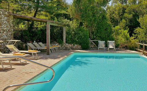Villa Ghirlanda: Piscine, Mobilier De Jardin, Meubles, Recours, Composite, Eco Hôtel, Ombre, Chaise, Balancelle, Thermes