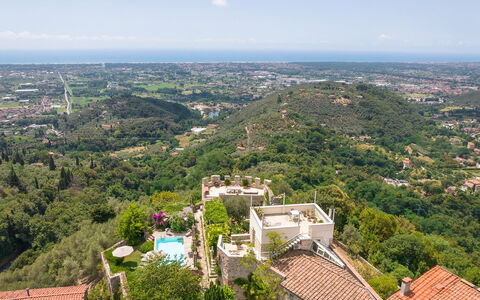 La Rocca di Monteggiori: Vue Du Ciel, Paysage, Photographie Aérienne, Zone Rurale, Station De Montagne, Établissements Humains, Attraction Touristique, Village, Banlieue, Village De Montagne