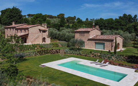 Villa Ripa: Arbuste, Architecture, Domicile, Biens, Jardin, Aménagement Paysager, Ferme, Arrière-Cour, Pelouse, Villa