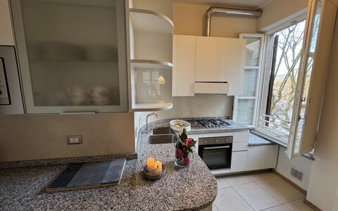 Casa Anna 13: Cuisine, Appareil De Cuisine, Comptoir, Principaux Appliance, Design Intérieur, Électroménager, Cabinetry, Sol, Pièce, Éclairage