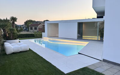 Villa Bilor Luxe: Piscine, Composite, Ombre, Jardin, Aménagement Paysager, Biens, Villa, Conception, Cour, Recours
