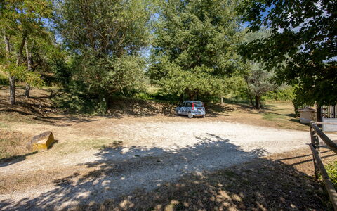 Il Giuncheto, Pool, Amazing View, Umbrian Countrys: Arbre, Piste, Sol, Familiale, Parking, Allée, Ombre