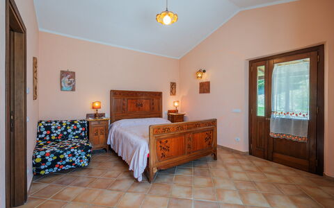 Il Giuncheto, Pool, Amazing View, Umbrian Countrys: Meubles, Design Intérieur, Sol, Sol, Bois, Plafond, Pièce, Chambre, Lit, Éclairage