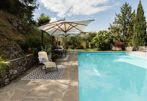 Villa Essiccatoio: Piscine, Mobilier De Jardin, Dalle, Meubles, Parapluie, Ombre, Recours, Chaise, Eco Hôtel, Composite