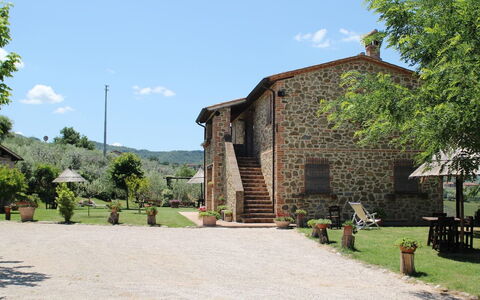 Terre di Giano Private Pool and View, Umbria: Biens, Chalet, Ferme, Cour, Ombre, Jardin, Hacienda, Pelouse, Mobilier De Jardin, Aménagement Paysager