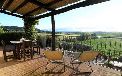 Terre di Giano Private Pool and View, Umbria: Meubles, Mobilier De Jardin, Lot Terre, Zone Rurale, Chaise, Tableau De Plein Air, Balcon, Porche, Table Cuisine Et Salle A Manger, Ombre