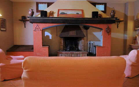 Terre di Giano Private Pool and View, Umbria: Meubles, Design Intérieur, Sol, Sol, Pièce, Foyer, Éclairage, Plafond, Salon, Chaise