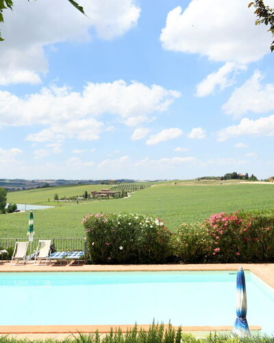 Terre di Giano Private Pool and View, Umbria: Piscine, Mobilier De Jardin, Eco Hôtel, Biens, Jardin, Aménagement Paysager, Villa, Hacienda, Ombre, Cour