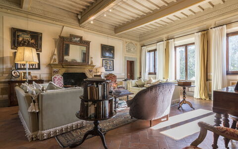 Castello di Cabbiavoli: Meubles, Design Intérieur, Sol, Domicile, Sol, Éclairage, Plafond, Pièce, Salon, Chaise