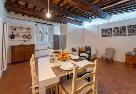 Le Loggine del Pignatello Apartment, Siena City: Meubles, Design Intérieur, Sol, Mur, Sol, Plafond, Bois, Pièce, Table, Éclairage