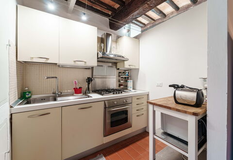 Le Loggine del Pignatello Apartment, Siena City: Appareil De Cuisine, Cuisine, Comptoir, Principaux Appliance, Cabinetry, Cuisinière, Électroménager, Le Fourneau, Evier, Design Intérieur