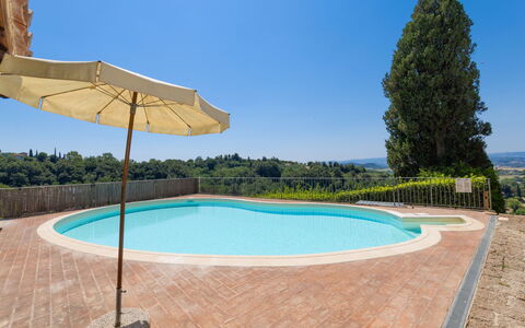 Palaia 629: Piscine, Villa, Eco Hôtel, Mobilier De Jardin