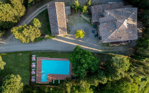 Maison Badia a Passignano: Piscine, Biens, Chalet, Hacienda, Eco Hôtel, Ferme, Arrière-Cour, Recours, Jardin, Villa