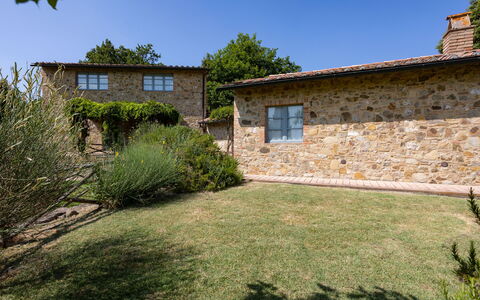 Casa Stella Serena, Podere le Scopaie, Pool: Herbe, Arbuste, Lot Terre, Chalet, Zone Rurale, Jardin, Couverture De Sol, Ferme, Mur De Pierre