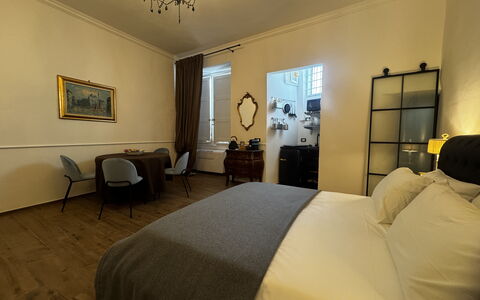 Maison D'Alice: Design Intérieur, Meubles, Chambre, Plafond, Sol, Sol, Éclairage, Pièce, Lit, Cadre De Lit