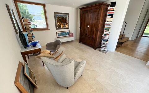 Villa Elena: Meubles, Sol, Sol, Design Intérieur, Bois, Parquet, Pièce, Éclairage, Cadre, Salon