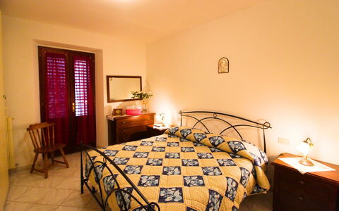 Gli Ulivi: Chambre, Meubles, Design Intérieur, Sol, Sol, Lit, Pièce, Cadre De Lit, Drap De Lit, Literie