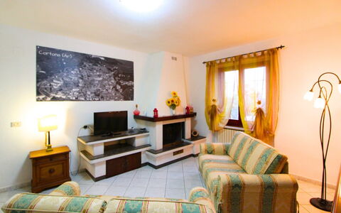 Gli Ulivi: Meubles, Design Intérieur, Sol, Canapé, Pièce, Bois, Sol, Salon, Plafond, Éclairage