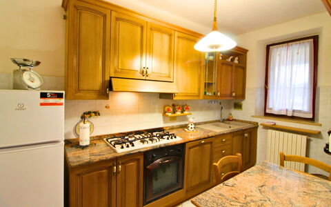 Gli Ulivi: Cuisine, Comptoir, Appareil De Cuisine, Principaux Appliance, Design Intérieur, Bois, Cabinetry, Meubles, Cuisinière, Sol