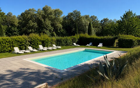 Civico108 Vacation Home, Pool, Castellina in Chian: Piscine, Jardin, Pelouse, Biens, Aménagement Paysager, Ferme, Mobilier De Jardin, Cour, Hacienda, Arrière-Cour