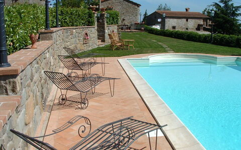 Casa Ivan: Piscine, Propriété, Arrière-Cour, Maison, Immobilier, Domicile, Balancelle, Bâtiment, Conception, Dalle