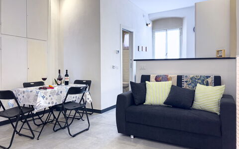 Casa Nanai - Levanto: Meubles, Design Intérieur, Sol, Canapé, Mur, Sol, Pièce, Salon, Plafond, Appartement