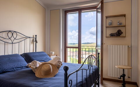 Terrazza sulla Luna, Casciana Terme: Lit, Chambre, Literie, Design Intérieur, Drap De Lit, Meubles, Bois, Pièce, Linge, Cadre De Lit