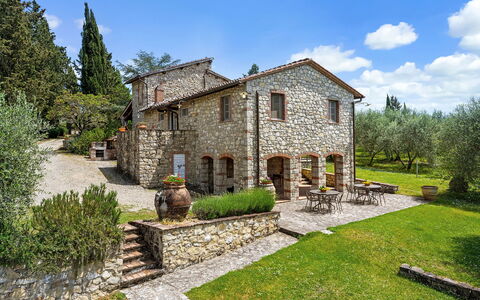 San Sano Retreat, Chianti Vineyard Views & Diving: Chalet, Biens, Jardin, Ferme, Mur De Pierre, Brique, Aménagement Paysager, Villa, Maison Historique