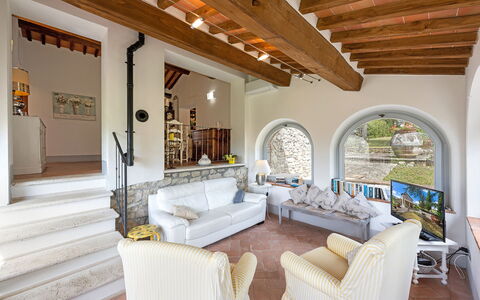 San Sano Retreat, Chianti Vineyard Views & Diving: Design Intérieur, Meubles, Mur, Sol, Plafond, Sol, Pièce, Canapé, Domicile, Salon