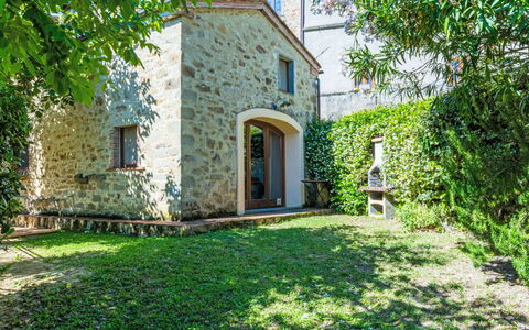 Fibbialla: Mur, Arbuste, Maison, Porte, Chalet, Jardin, Biens, Ferme, Mur De Pierre, Brique