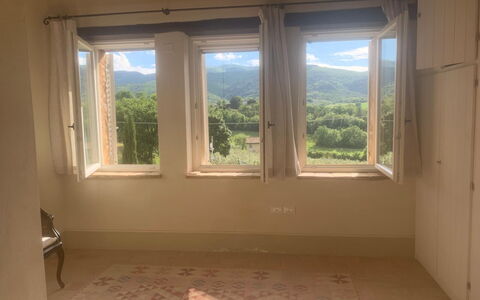 Il Casale al Colle: Bois, Sol, Sol, Plafond, Pièce, Dur, Tache De Bois, Daylighting, Traitement De Fenetre, Plâtre